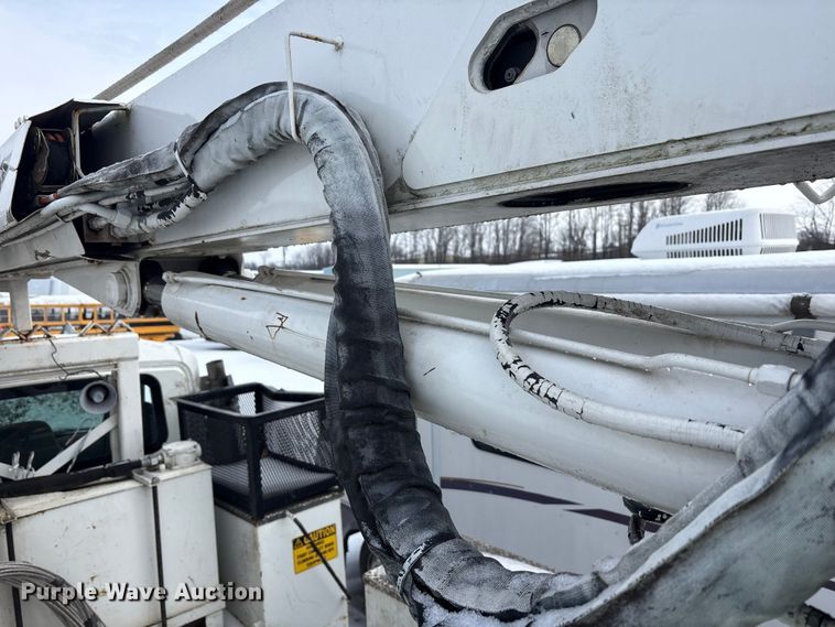 image for item YA2173 2019 International 7300 digger derrick truck