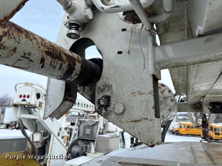 image for item YA2173 2019 International 7300 digger derrick truck