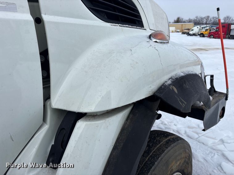 image for item YA2173 2019 International 7300 digger derrick truck