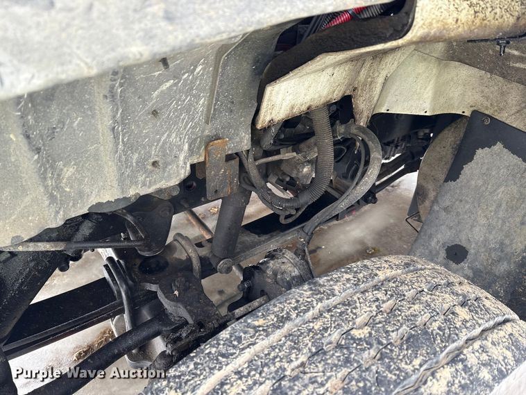 image for item YA2173 2019 International 7300 digger derrick truck