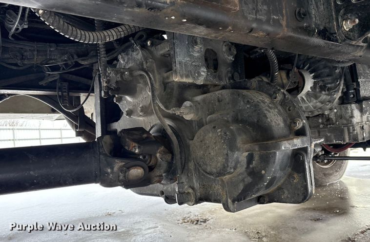 image for item YA2173 2019 International 7300 digger derrick truck