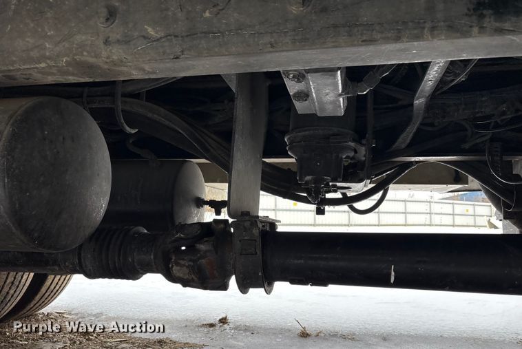 image for item YA2173 2019 International 7300 digger derrick truck