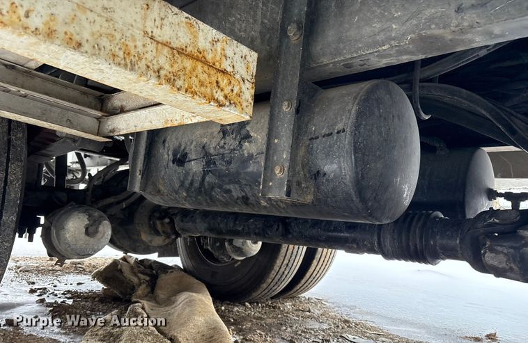 image for item YA2173 2019 International 7300 digger derrick truck