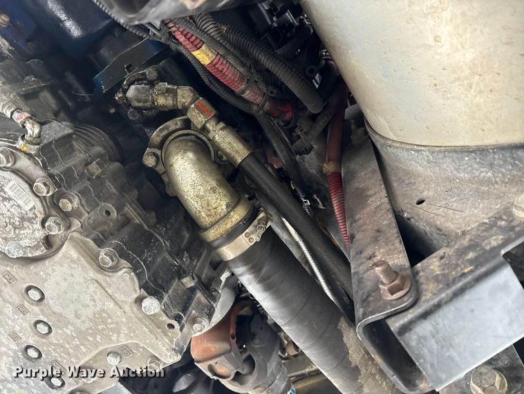 image for item YA2173 2019 International 7300 digger derrick truck