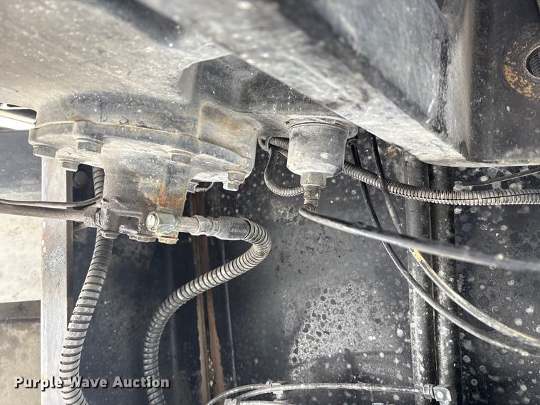 image for item YA2173 2019 International 7300 digger derrick truck