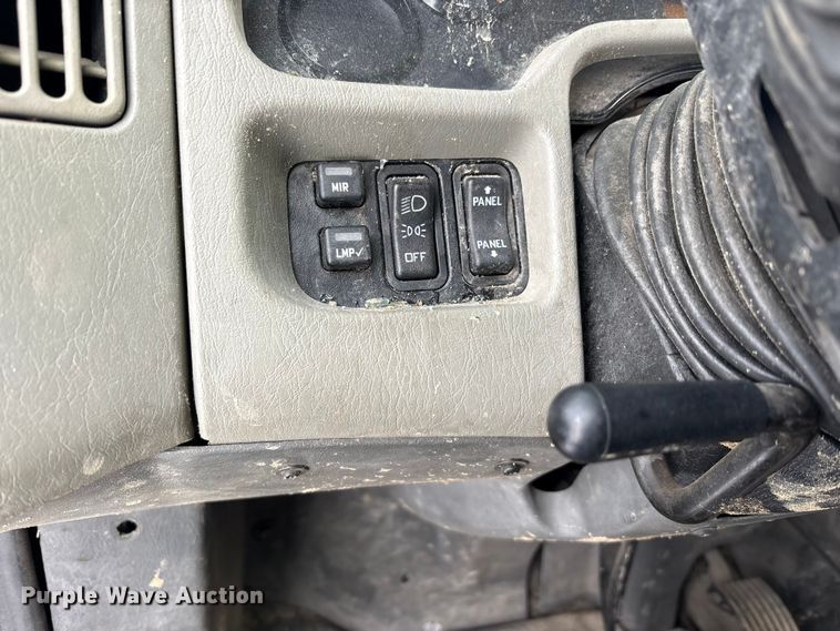 image for item YA2173 2019 International 7300 digger derrick truck