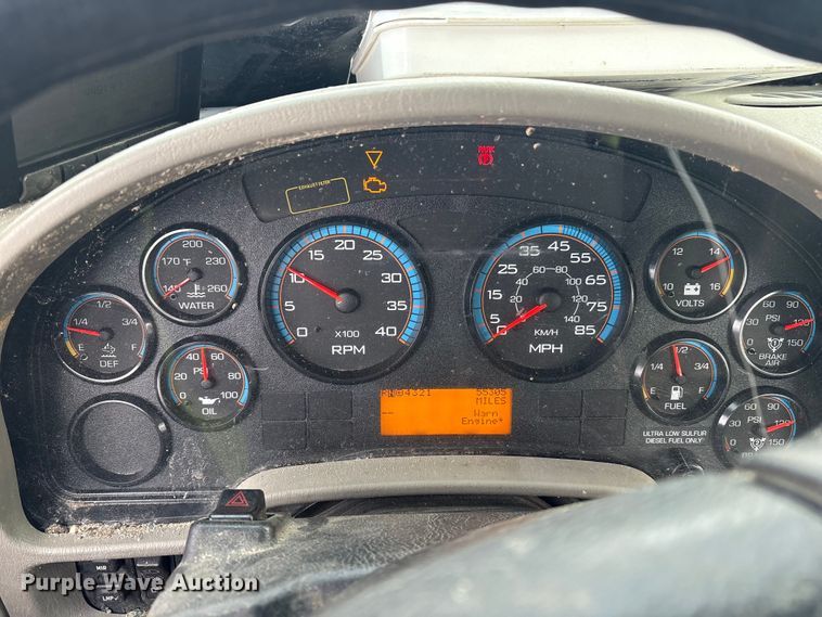 image for item YA2173 2019 International 7300 digger derrick truck