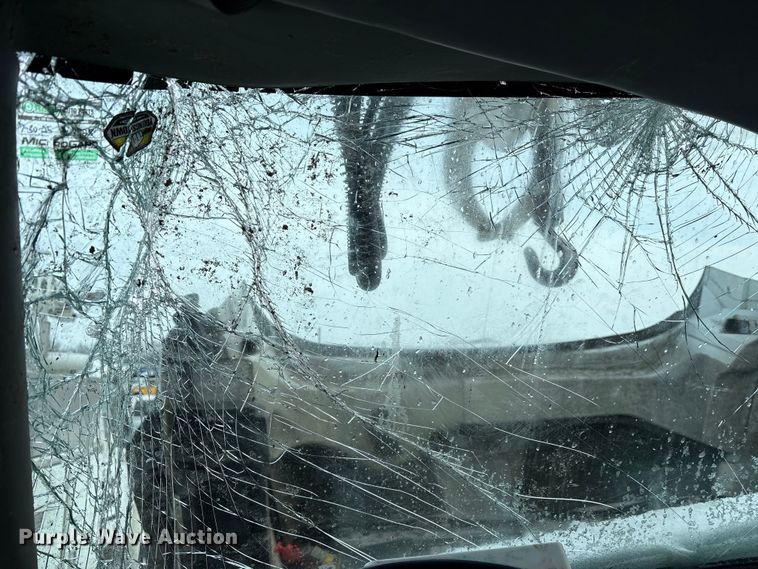 image for item YA2173 2019 International 7300 digger derrick truck