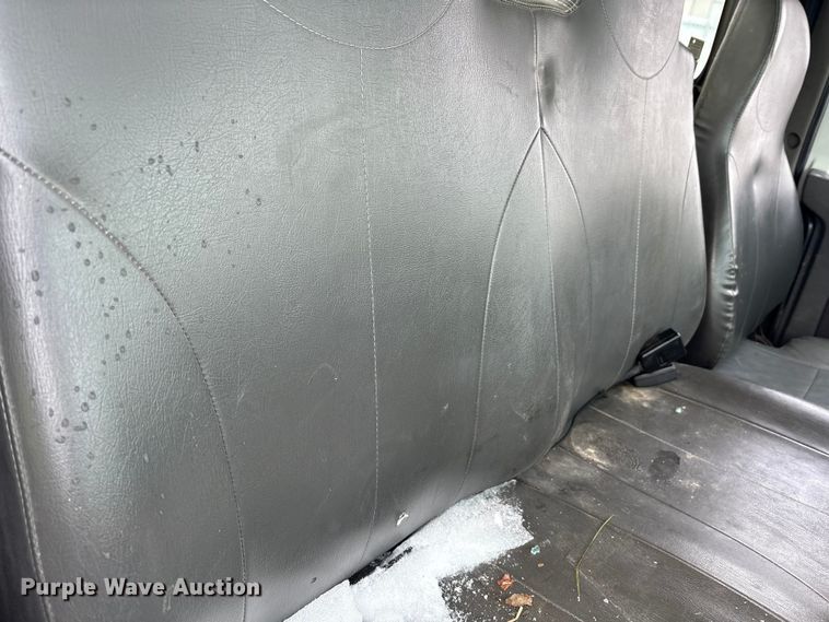 image for item YA2173 2019 International 7300 digger derrick truck