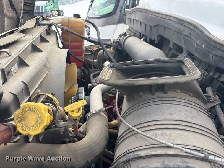 image for item YA2173 2019 International 7300 digger derrick truck