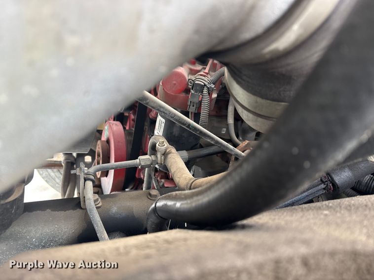 image for item YA2173 2019 International 7300 digger derrick truck