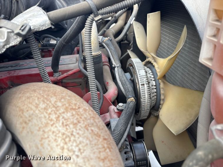 image for item YA2173 2019 International 7300 digger derrick truck