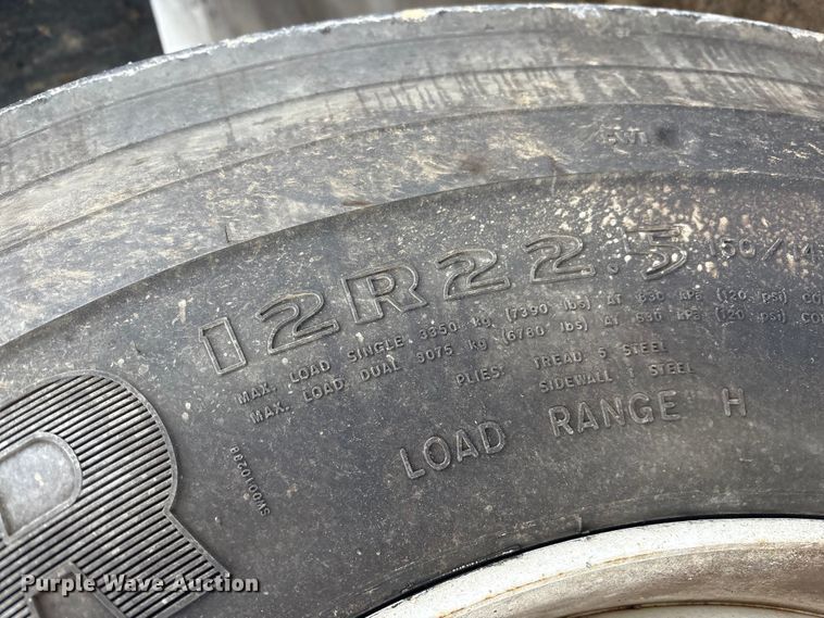 image for item YA2173 2019 International 7300 digger derrick truck