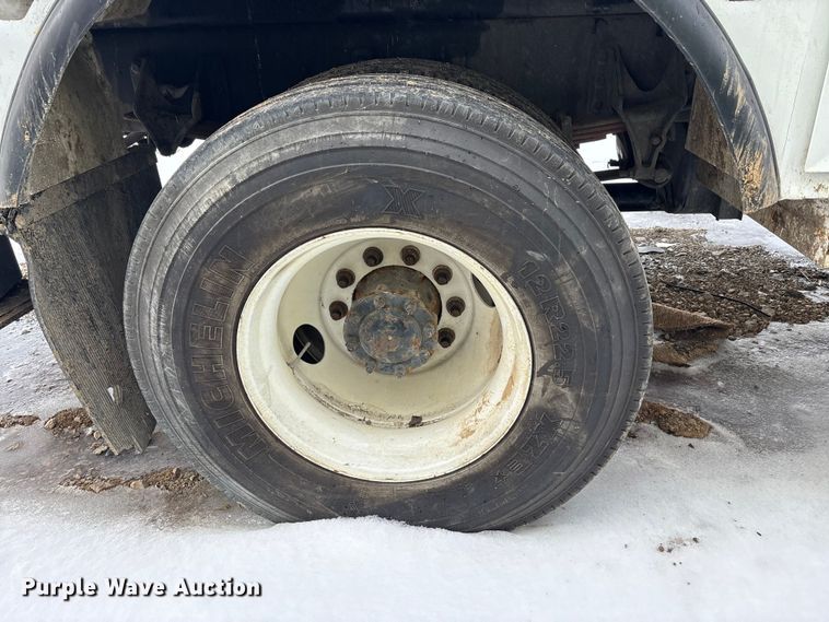 image for item YA2173 2019 International 7300 digger derrick truck