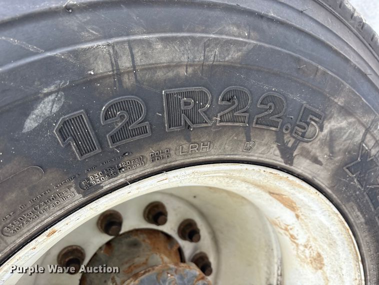 image for item YA2173 2019 International 7300 digger derrick truck