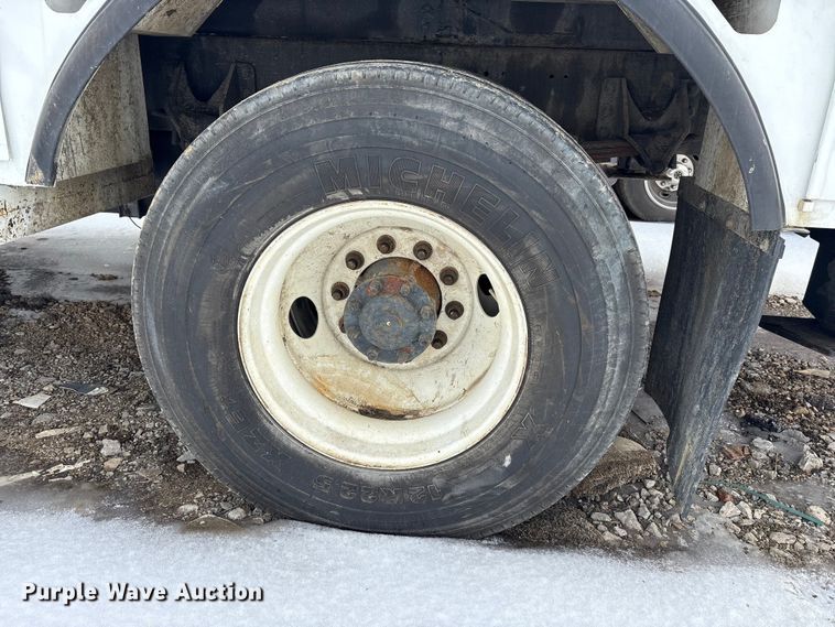 image for item YA2173 2019 International 7300 digger derrick truck