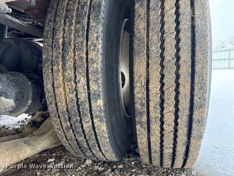 image for item YA2173 2019 International 7300 digger derrick truck