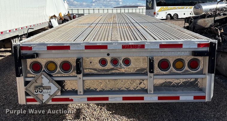 image for item YA2177 2014 Reitnouer Reitnouer Inc flatbed trailer