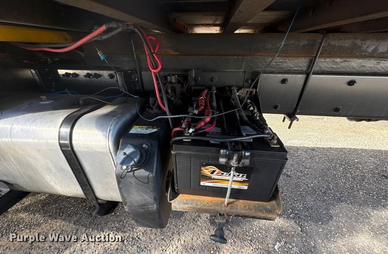 image for item YA2245 2019 Freightliner Business Class M2 box truck