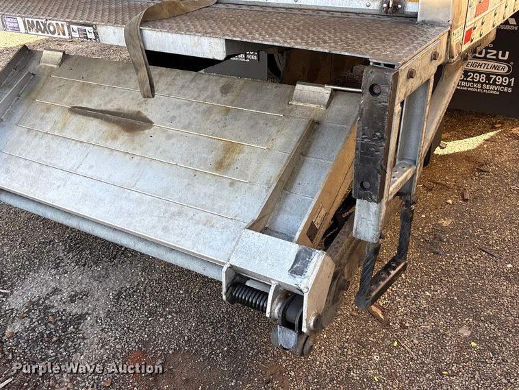 image for item YA2245 2019 Freightliner Business Class M2 box truck