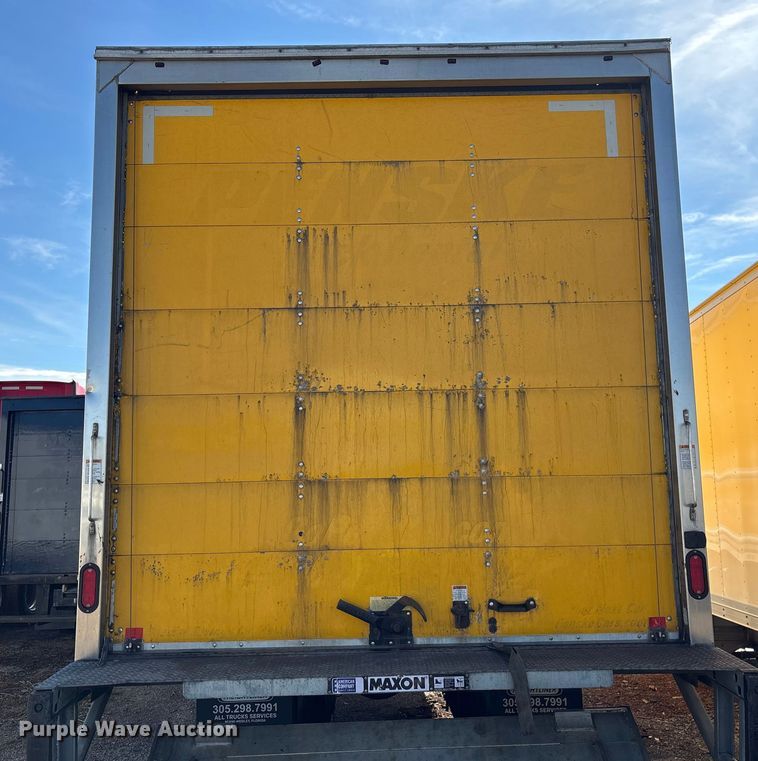 image for item YA2245 2019 Freightliner Business Class M2 box truck