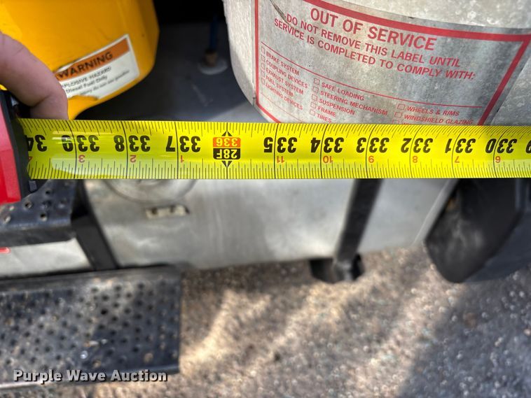 image for item YA2245 2019 Freightliner Business Class M2 box truck