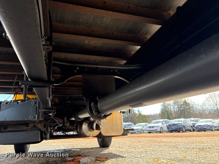 image for item YA2245 2019 Freightliner Business Class M2 box truck