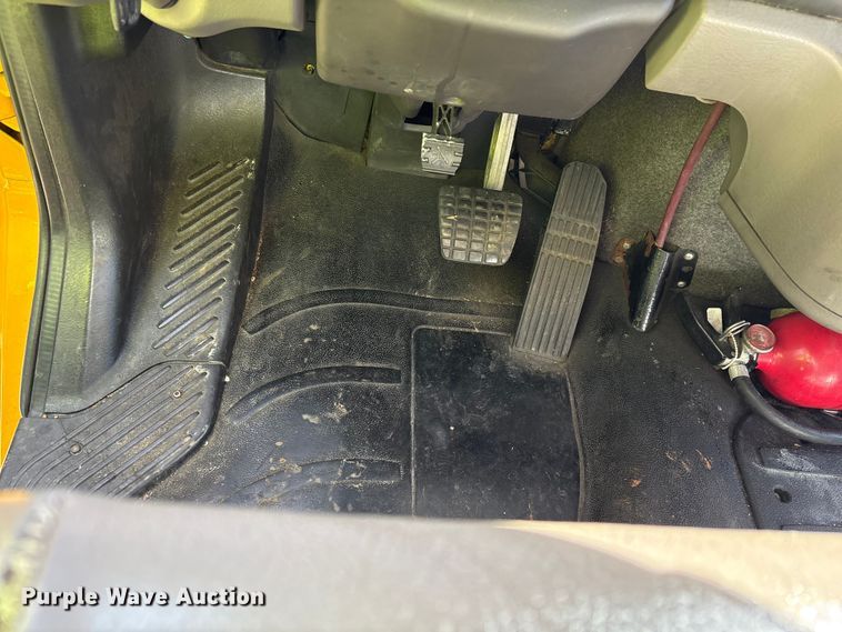 image for item YA2245 2019 Freightliner Business Class M2 box truck