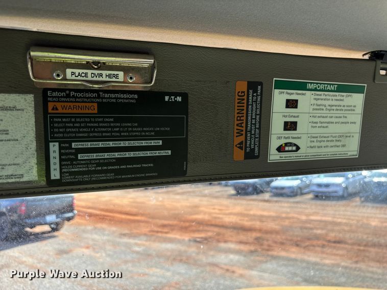 image for item YA2245 2019 Freightliner Business Class M2 box truck