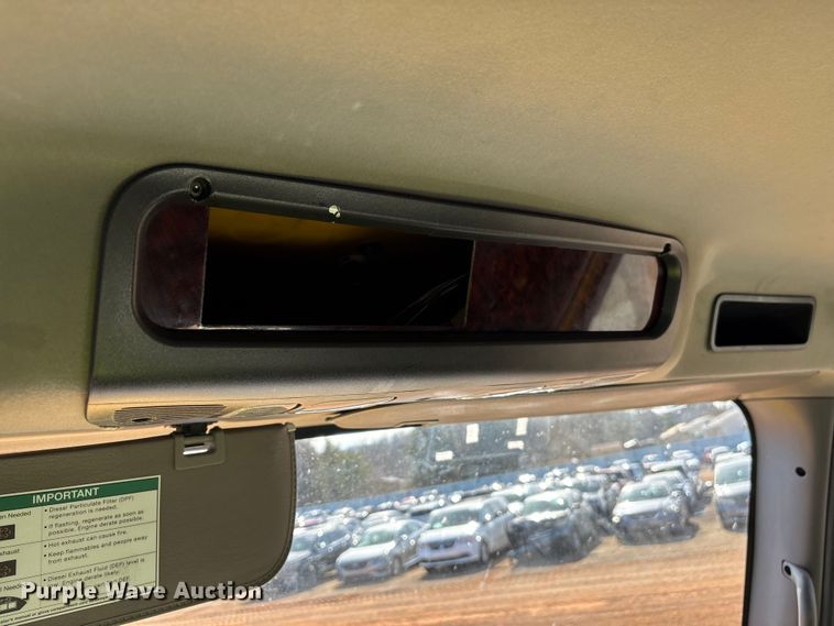 image for item YA2245 2019 Freightliner Business Class M2 box truck