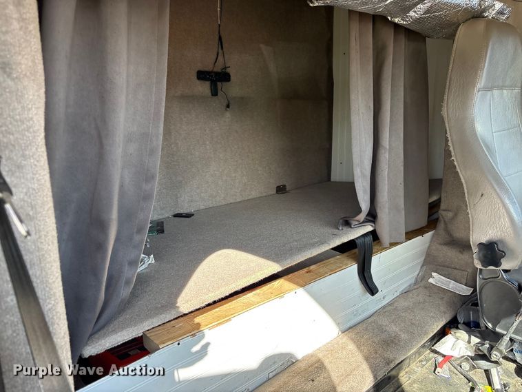 image for item YA2245 2019 Freightliner Business Class M2 box truck