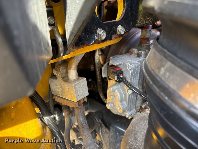 image for item YA2245 2019 Freightliner Business Class M2 box truck