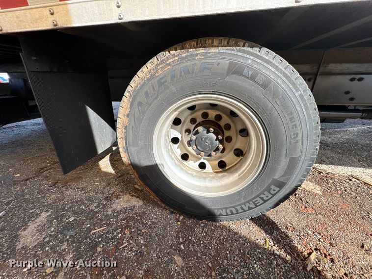 image for item YA2245 2019 Freightliner Business Class M2 box truck