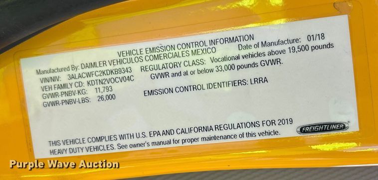 image for item YA2245 2019 Freightliner Business Class M2 box truck