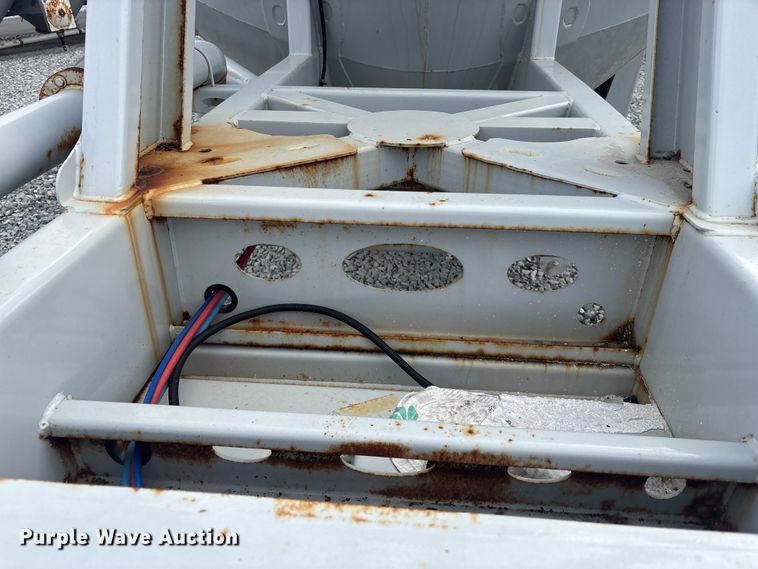 image for item YA2444 2022 Gallegos pneumatic dry bulk trailer