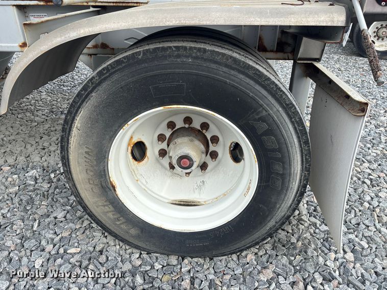 image for item YA2444 2022 Gallegos pneumatic dry bulk trailer