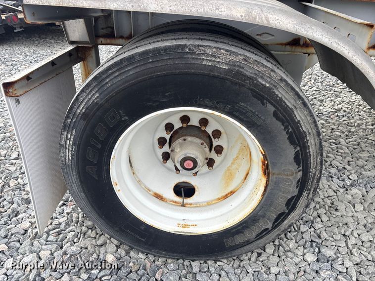 image for item YA2444 2022 Gallegos pneumatic dry bulk trailer