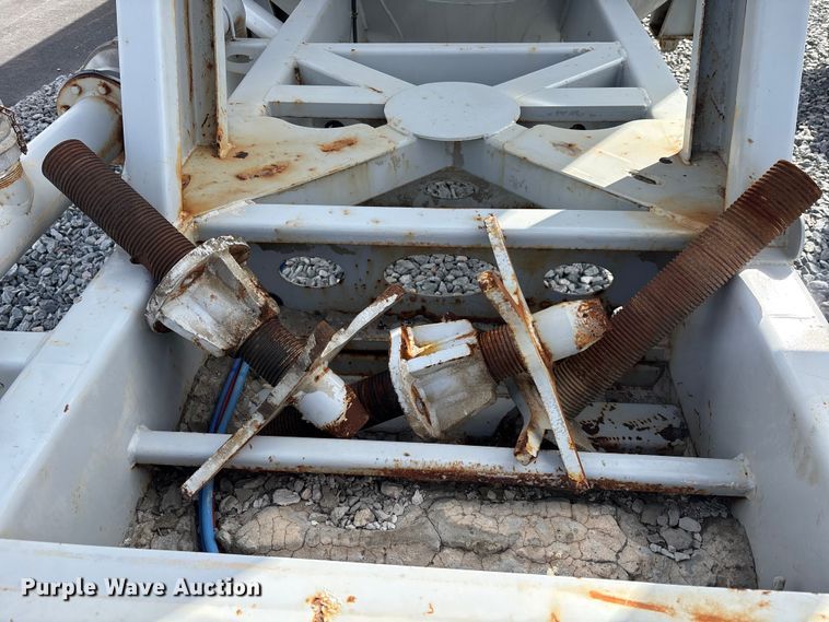 image for item YA2445 2022 Gallegos pneumatic dry bulk trailer