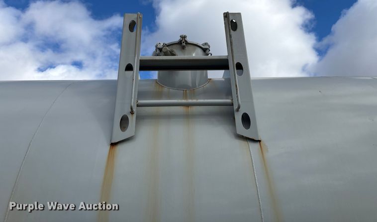 image for item YA2445 2022 Gallegos pneumatic dry bulk trailer
