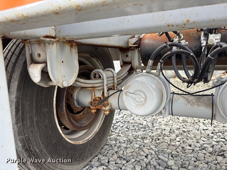 image for item YA2445 2022 Gallegos pneumatic dry bulk trailer