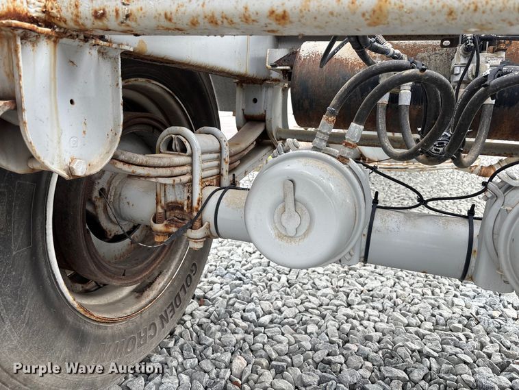 image for item YA2446 2022 Gallegos pneumatic dry bulk trailer