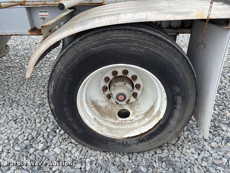 image for item YA2446 2022 Gallegos pneumatic dry bulk trailer