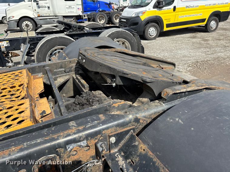 image for item YA2490 2008 Kalmar Ottawa yard truck