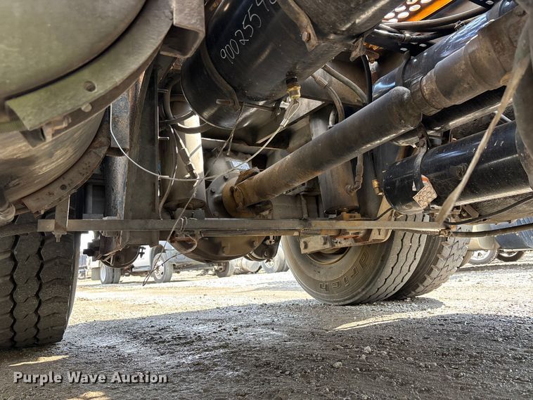 image for item YA2490 2008 Kalmar Ottawa yard truck