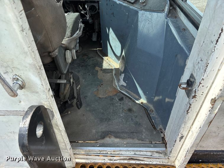 image for item YA2490 2008 Kalmar Ottawa yard truck