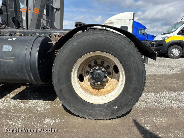 image for item YA2490 2008 Kalmar Ottawa yard truck