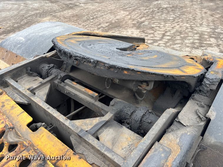 image for item YA2491 2006 Kalmar Ottawa yard truck