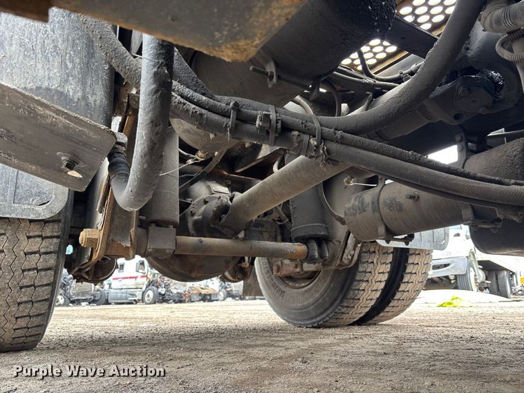 image for item YA2491 2006 Kalmar Ottawa yard truck