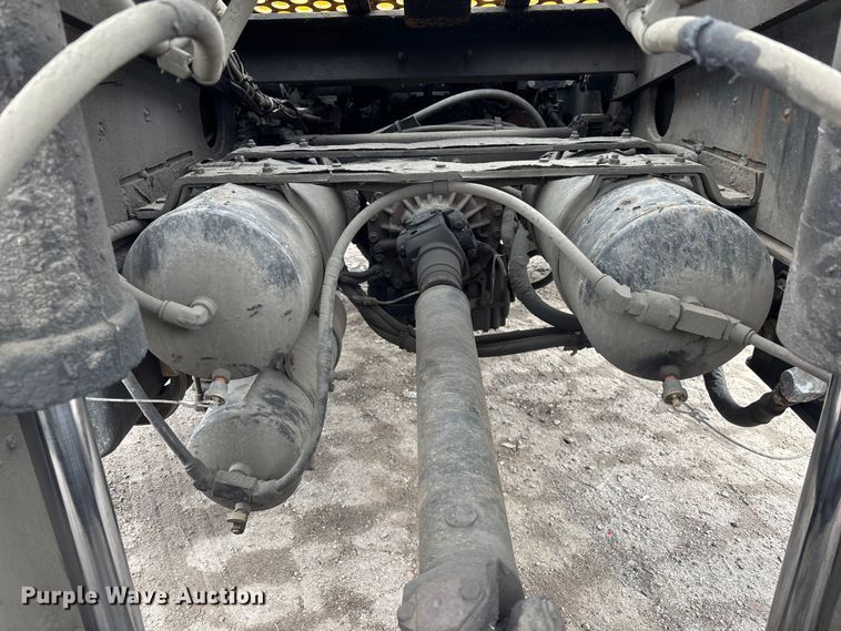 image for item YA2491 2006 Kalmar Ottawa yard truck