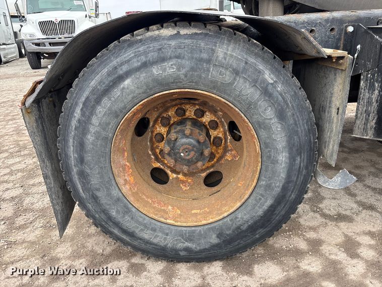 image for item YA2491 2006 Kalmar Ottawa yard truck